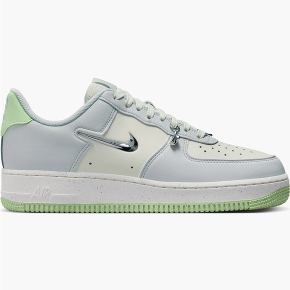 Nike
Air force 1
Next nature
Sea glass
SPECIAL EDITION
NWOT
Sold out on stock x - Picture 9 of 16